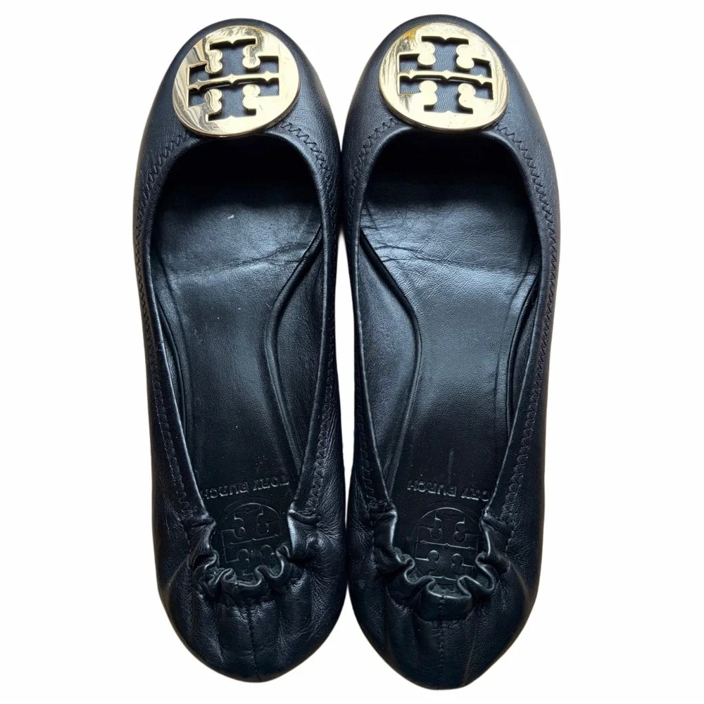 Tory Burch Black Leather Ballet Flats with Gold Logo Medallion‎